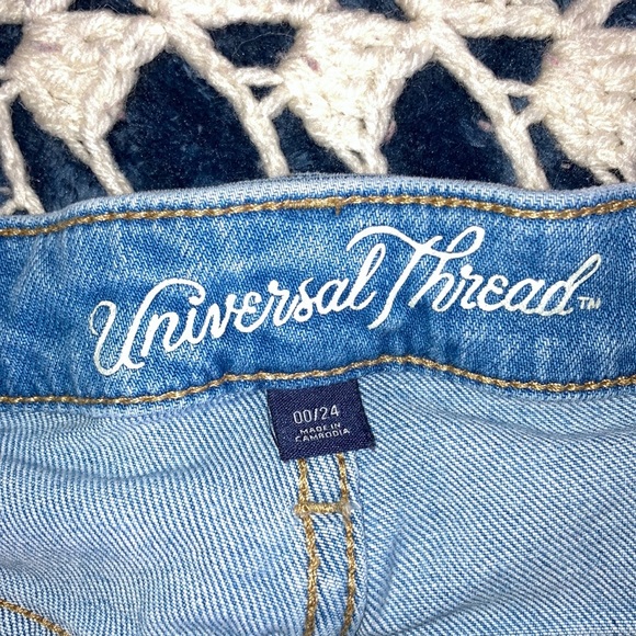 UNIVERSAL THREAD mid rise boyfriend shorts - Picture 3 of 6